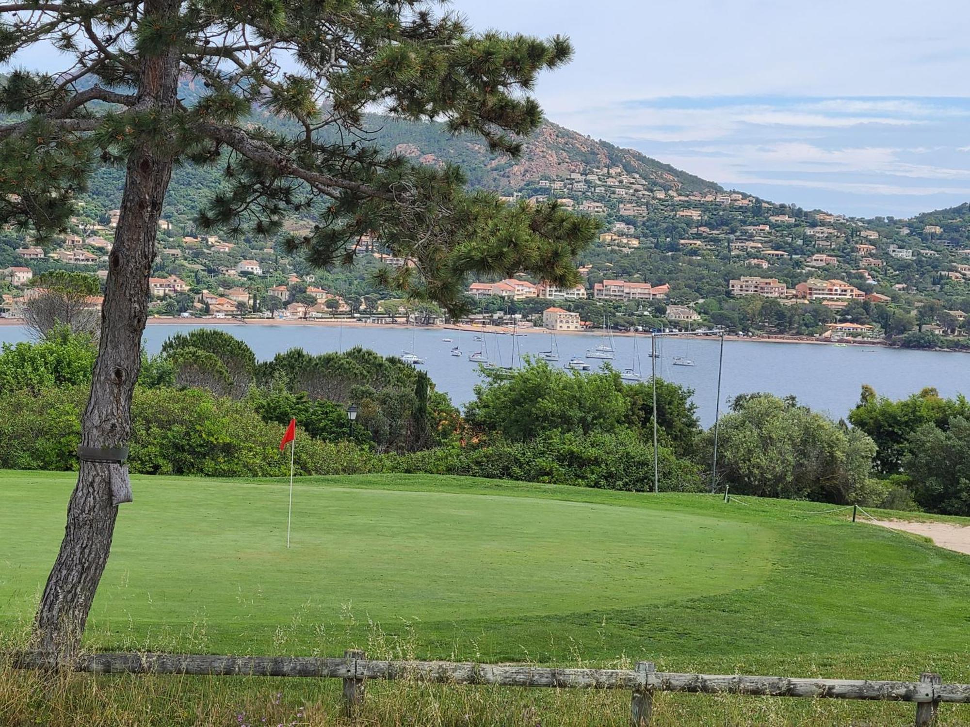 Evasion Nature A Cap Esterel Jardin, Mer & Golf Tout Confort Saint-Raphaël Екстериор снимка